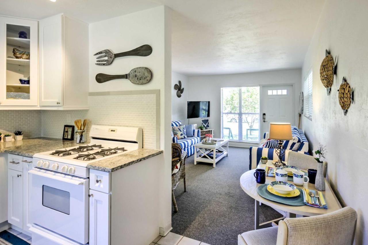 New Smyrna Beach Abode With Fire Pit, Walk To Beach! Exterior foto