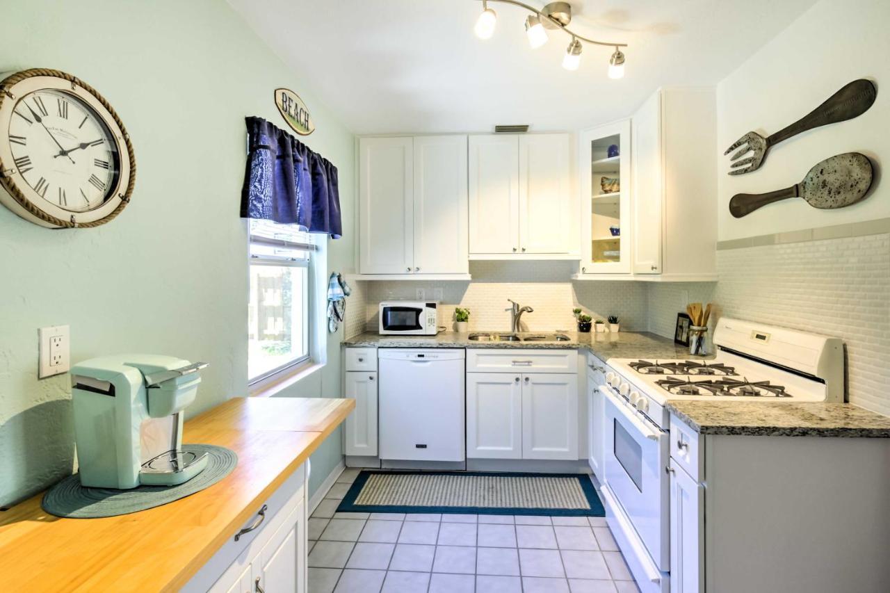 New Smyrna Beach Abode With Fire Pit, Walk To Beach! Exterior foto